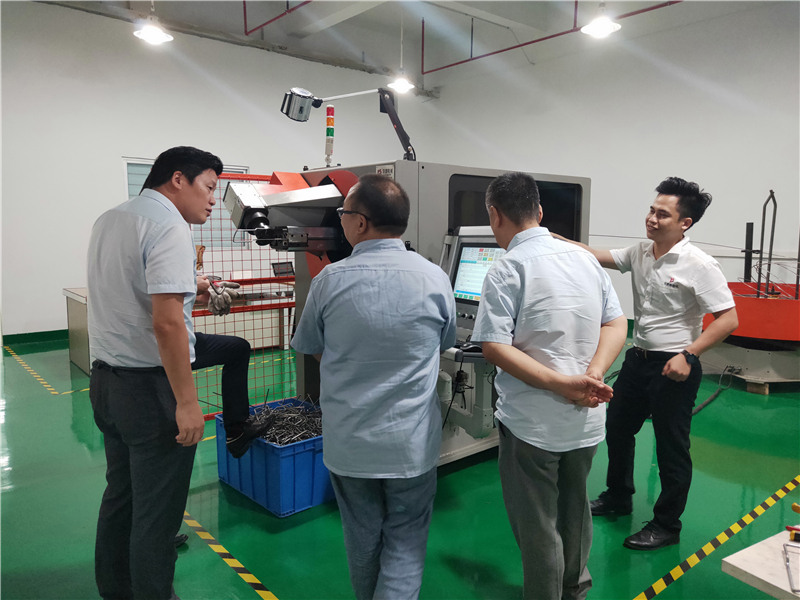 有朋自遠方來，不亦樂乎——貝朗鐵絲自動折彎機